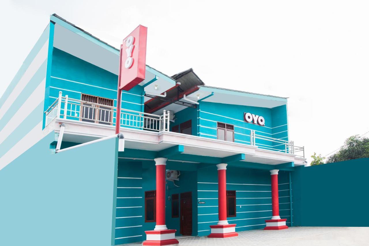 Oyo 1978 Pondok Indah Residence Medan Buitenkant foto